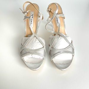 Nina New York, Silver Stilettos in Size 8.5M